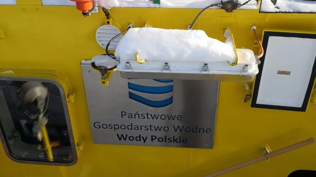 Tczew - Takiego widoku nie było dawno. Na Wiśle pojawiły się lodołamacze