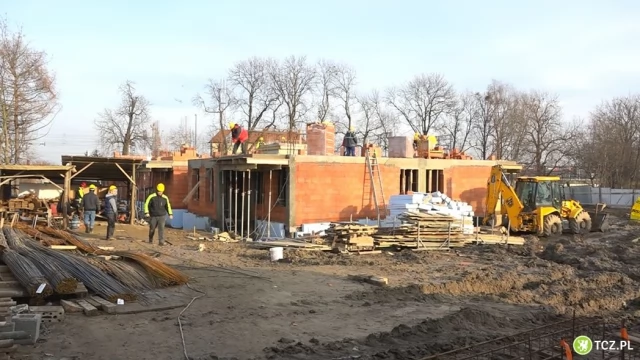 Tczew - Ul. Sadowa. Mury pną się w górę - TTBS szuka najemców
