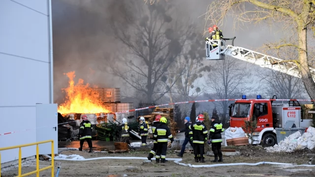 Tczew - Poważny pożar w Zajączkowie Tczewskim. Kilkanaście zastępów straży na miejscu