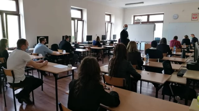 Tczew - Blisko 800 maturzystów przystąpiło w Tczewie do egzaminu dojrzałości