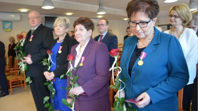 Tczew - Urzędnicy starostwa i rodzice żołnierzy odebrali medale