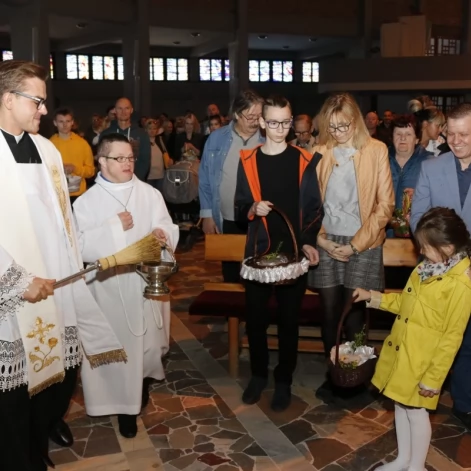 Tczew - Święcenie pokarmów w tczewskich kościołach