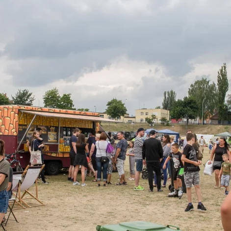 Tczew - Foodtrucki i Flyball nad Wisłą