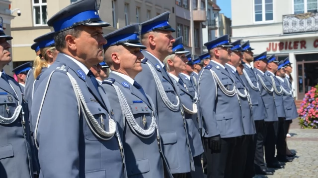 Tczew - Policjanci z całego województwa świętowali w Tczewie