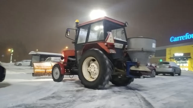 Tczew - Uwaga kierowcy. Śnieg utrudnia jazdę