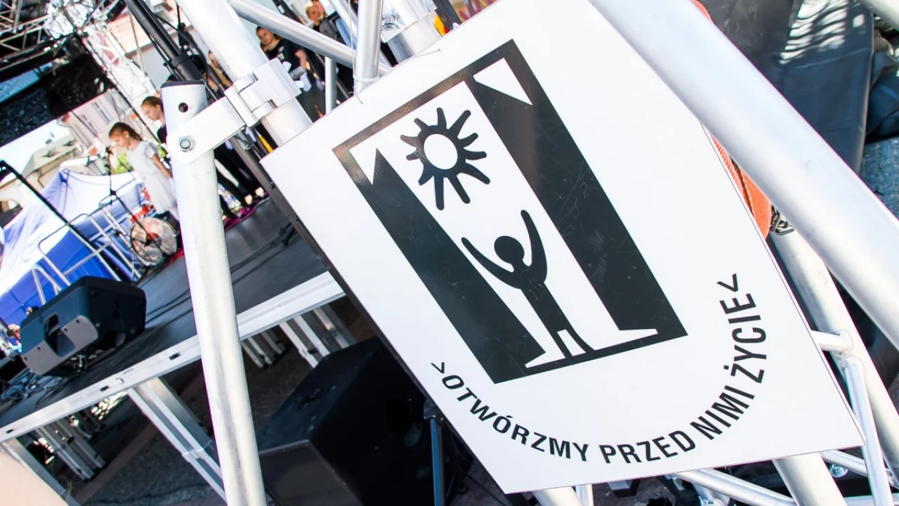 Tczew - Dzień Godności Osoby Niepełnosprawnej. Wystąpił CZESŁAW ŚPIEWA SOLO ACT