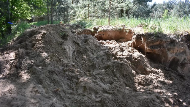 Tczew - Kilkadziesiąt pocisków artyleryjskich na prywatnej działce. Saperzy w akcji