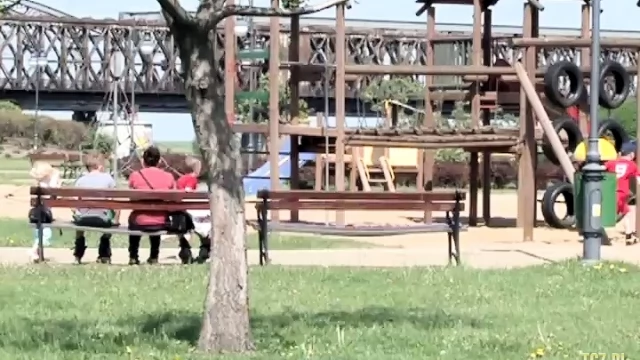 Tczew - Tczewianie w plenerze - bulwar i plac Hallera zapełniają się w pogodne dni