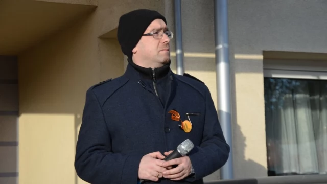 Tczew - Manifestacja pod delegaturą kuratorium. "Oświata stoi nad przepaścią"