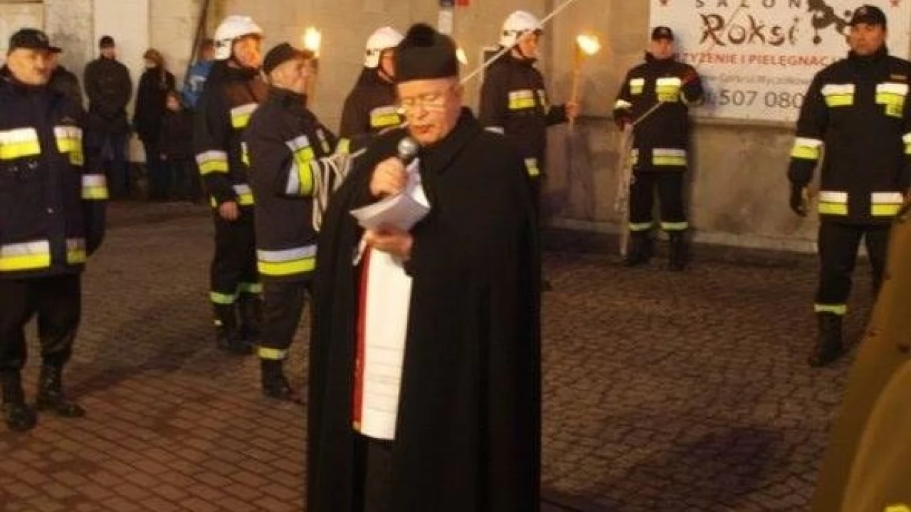 Tczew - Droga krzyżowa na Starym Mieście. Tłumy tczewian na ulicach