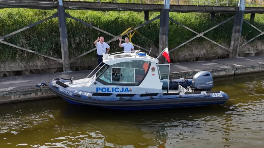 Tczew - Patrolują Wisłę na policyjnej łodzi - w weekend dyscyplinowali gości Sobótek