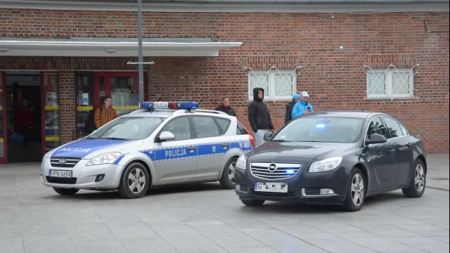 Tczew - Pikiety narodowców i środowisk antyfaszystowskich zakończyły się bijatyką