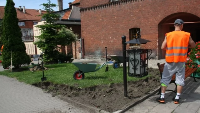 Tczew - Więźniowie z Kwidzyna pracują w Gniewie