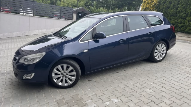 Tczew - Sprzedam Opel Astra 1.4 turbo kombi