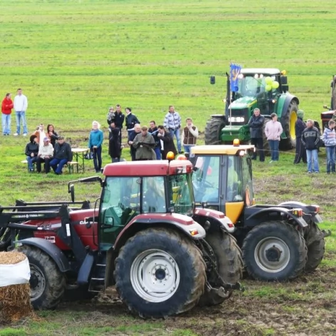 Tczew - Piknik Opaleński - wyścigi traktorów