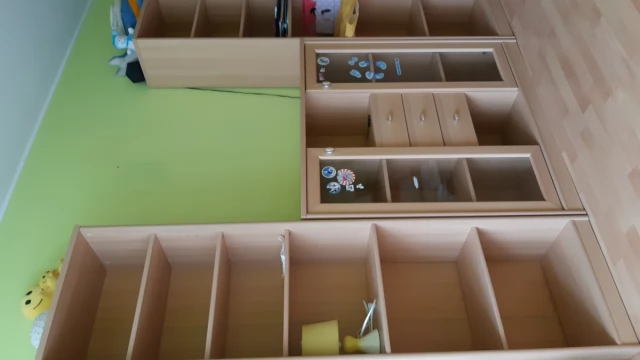 Tczew - Sprzedam komplet mebli młodzieżowych uzywany
