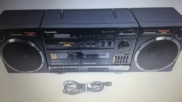 Tczew - VINTAGE PANASONIC RX CT900 z1990r