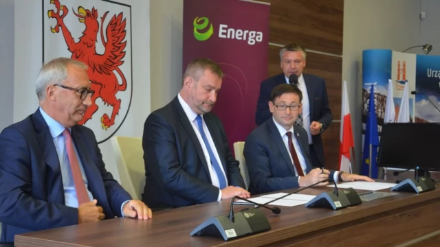 Tczew - "Dzieje się rewolucja". Tczew podpisał z Energą list dotyczący rozwoju elektromobilności 