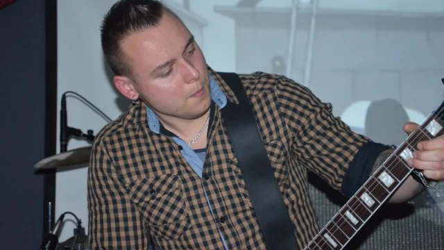 Tczew - Zobacz "Spleen" - najnowszy teledysk Czarnych Kwiatów z Henrykiem Gołębiewskim