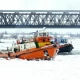 Tczew - Odwilż: lodołamacze rozprawiają się z krą na Wiśle