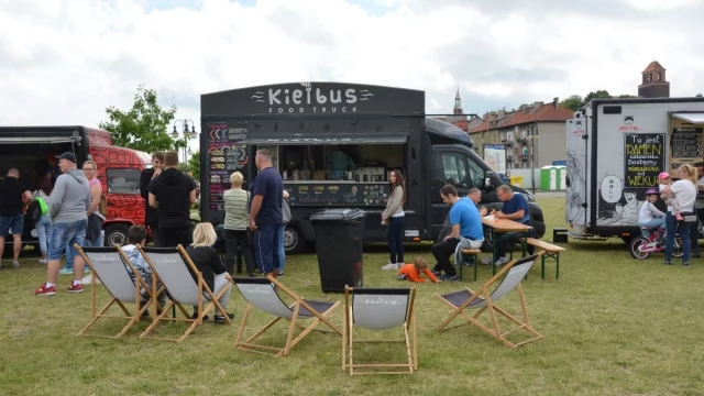 Tczew - Ale pysznie! Na bulwarze zagościły food trucki