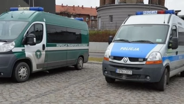 Tczew - Funkcjonariusze Inspekcji Transportu Drogowego i policjanci kontrolowali przewoźników