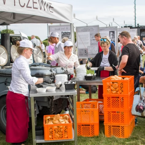 Tczew - Piknik historyczno - militarny na bulwarze