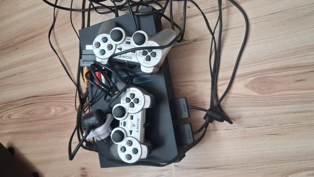 Tczew - Sprzedam ps2 I 25 gier