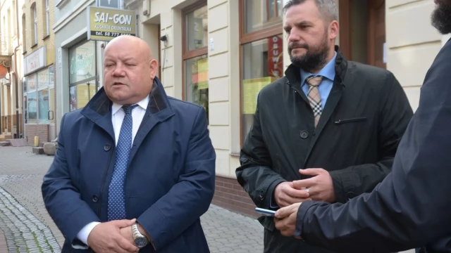 Tczew - Nie milkną echa po opublikowaniu taśm nagrywanego posła Neumanna