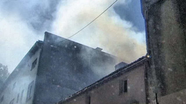 Tczew - Sadza w kominie ściągnęła strażaków