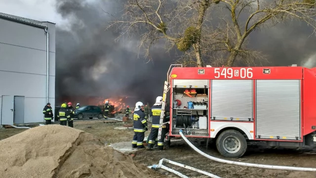 Tczew - Poważny pożar w Zajączkowie Tczewskim. Kilkanaście zastępów straży na miejscu