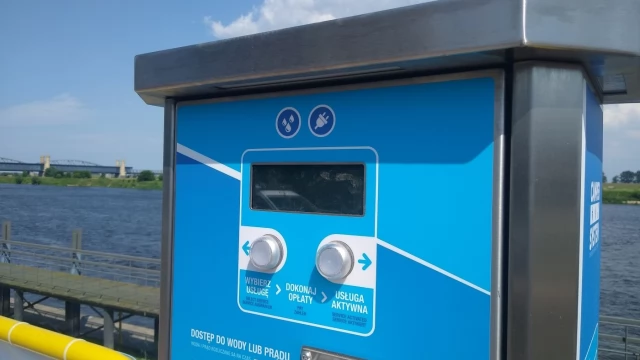 Tczew - Udogodnienia dla wodniaków na przystani