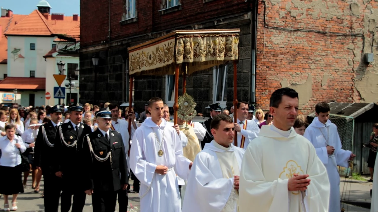 Tczew - Boże Ciało. Wierni wyszli na ulice