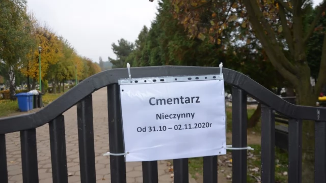Tczew - Dzień Zaduszny - ostatni dzień zamknięcia cmentarzy