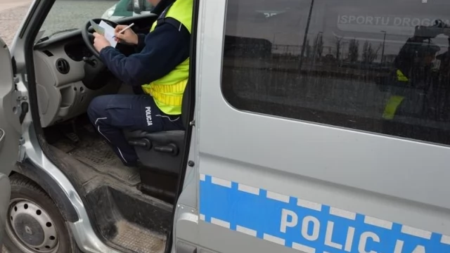 Tczew - Funkcjonariusze Inspekcji Transportu Drogowego i policjanci kontrolowali przewoźników