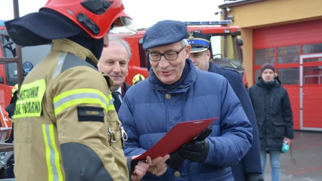 Tczew - Sprzęt za 2,3 mln zł trafił do powiatu tczewskiego