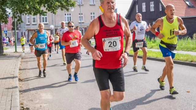 Tczew - "Biegacze w hołdzie Kazimierzowi Piechowskiemu" - Mistrzostwa Polski Kolejarzy na 10 km