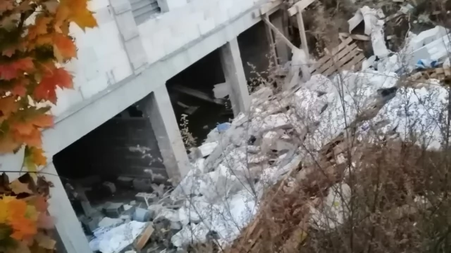 Tczew - Połamane drzewa, uszkodzone dachy - krajobraz po wichurze