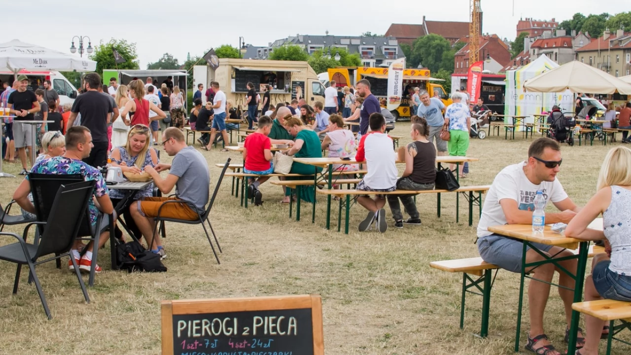 Tczew - Foodtrucki i Flyball nad Wisłą