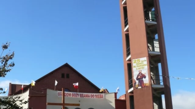 Tczew - Konsekracja kościoła pw. św. Franiciszka na 25-lecie parafii