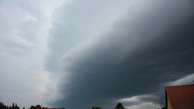 Tczew - Ostrzeżenie meteorologiczne przed burzami z gradem