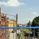Tczew - Wyskoczył z pociągu, bo "zrezygnował z dalszej jazdy". Z przebitą nerką trafił do szpitala
