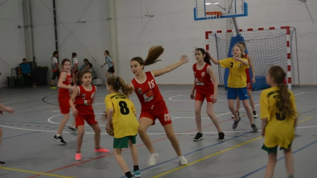 Tczew - Koszykarskie zmagania w "ósemce"