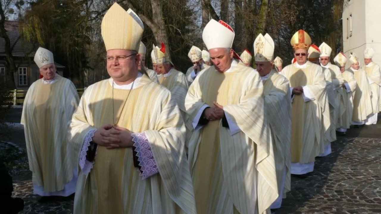 Tczew - Biskup Ryszard Kasyna uroczyście objął diecezję pelplińską