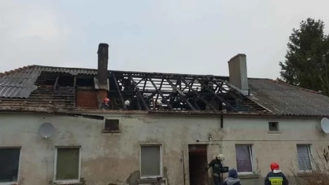 Tczew - 12 zastępów straży gasiło pożar w Pelplinie