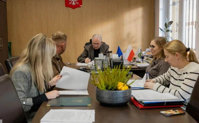 Tczew - Umowy na termomodernizację budynków w Gminie Tczew podpisane