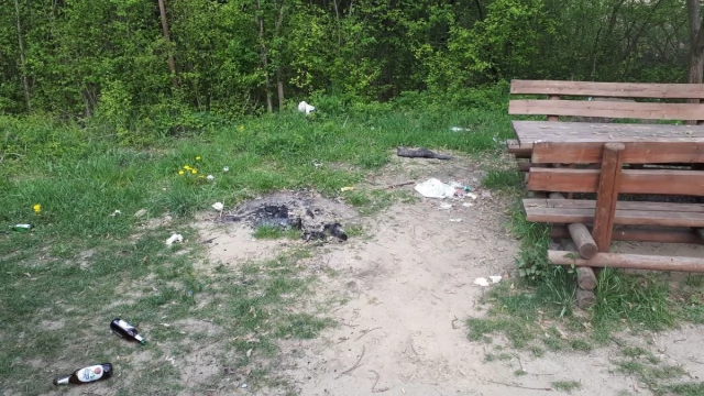 Tczew - Zamieniają plażę w śmietnik. Wstyd!