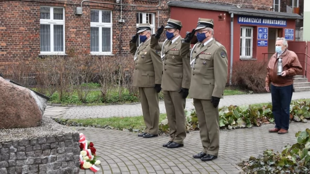 Tczew - Dzień Sapera. Upamiętnili tych, którzy zginęli przy odminowywaniu Kociewia