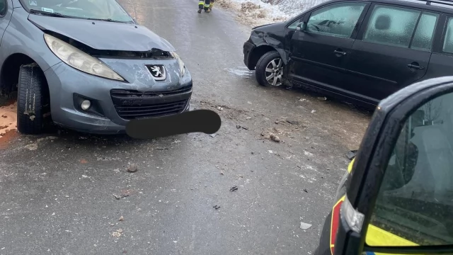 Tczew - Trudne warunki na drogach! Jest ślisko