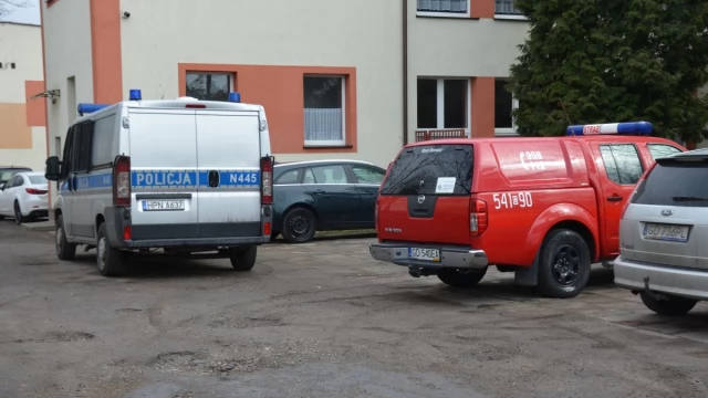 Tczew - 500 uczniów ewakuowanych z "Ekonomika". Ktoś rozpylił nieznaną substancję. Akcja również w SP1 [AKTUALIZACJA]